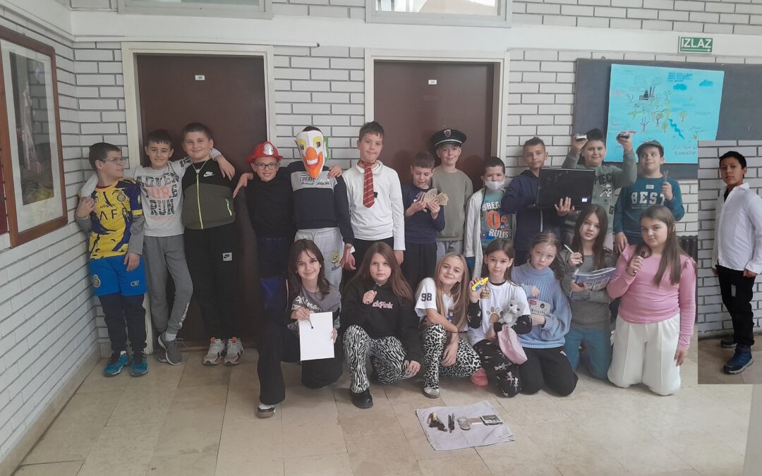 Мали професионалци на часу енглеског језика